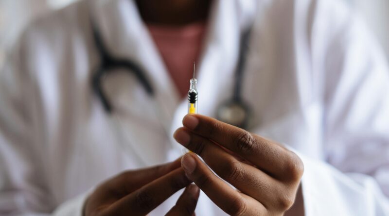 Kent health leaders urge vulnerable people to get Spring Covid booster